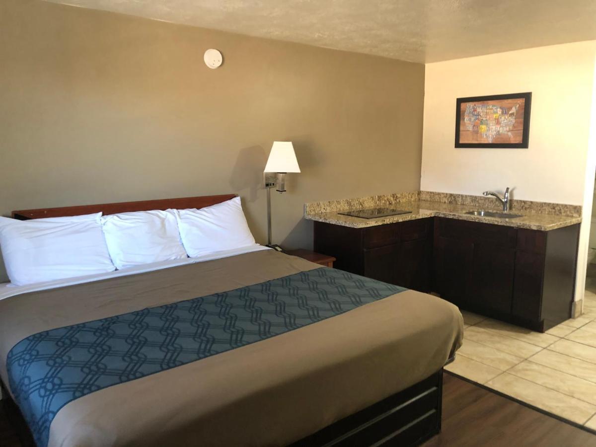 Ameri-Stay Inn & Suites クリアフィールド エクステリア 写真