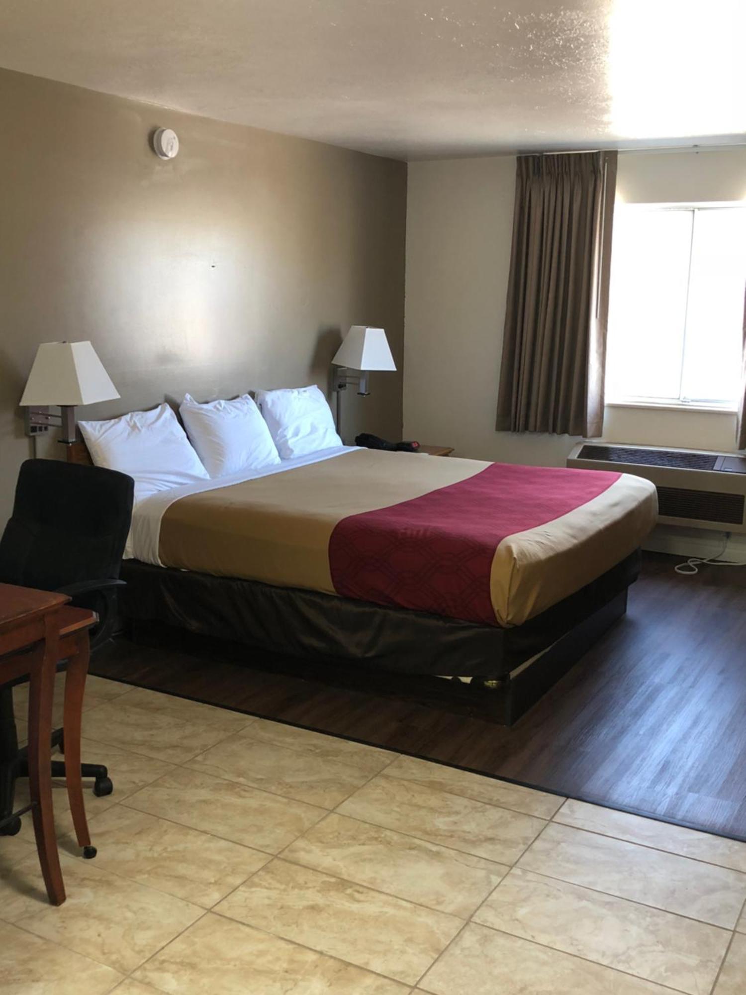 Ameri-Stay Inn & Suites クリアフィールド エクステリア 写真